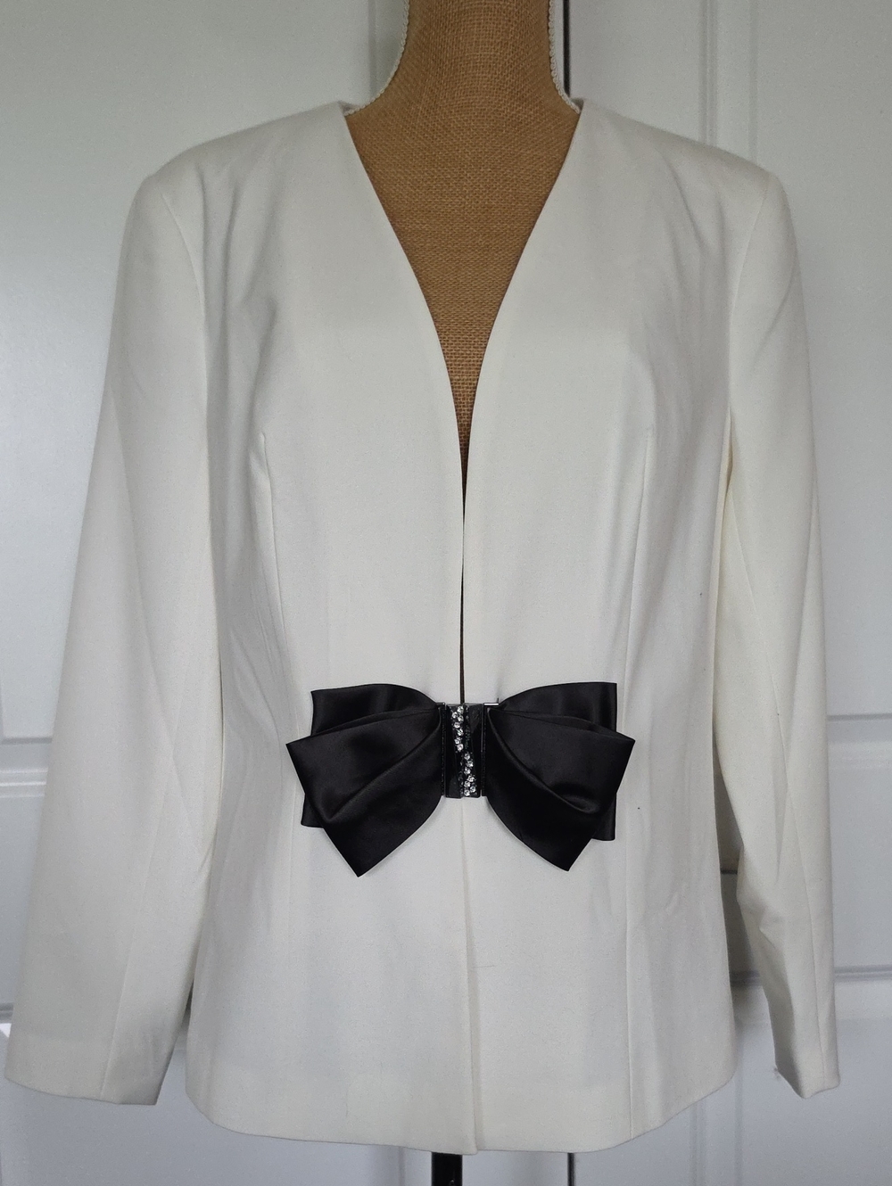 VENUS Ivory Women's Blazer with Black Bow Detail